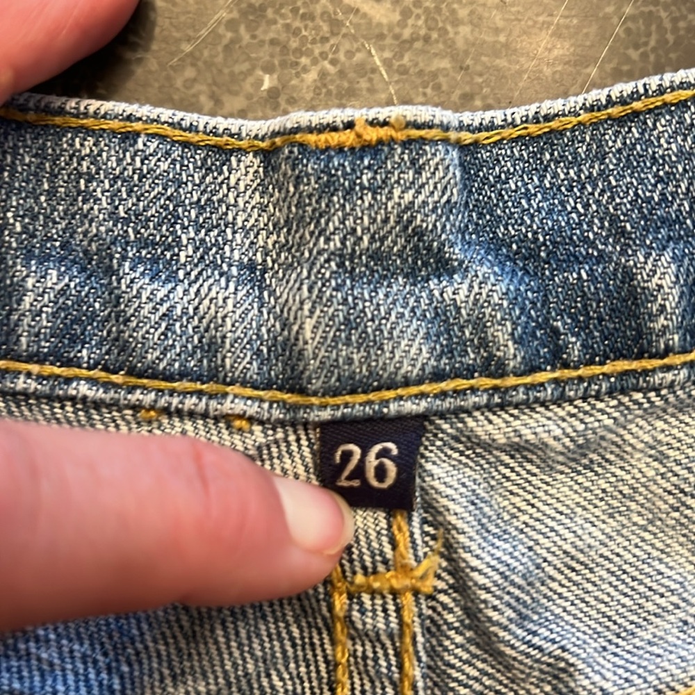 💙 CARMAR 💙 Jean shorts with embroidered trim Size 26 - Picture 4 of 7